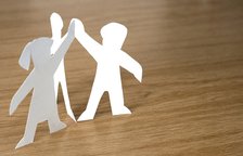 paper-figures-6652452_1280.jpg