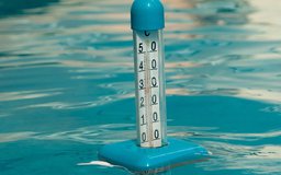 swimming-pool-thermometer-1605907_1280.jpg